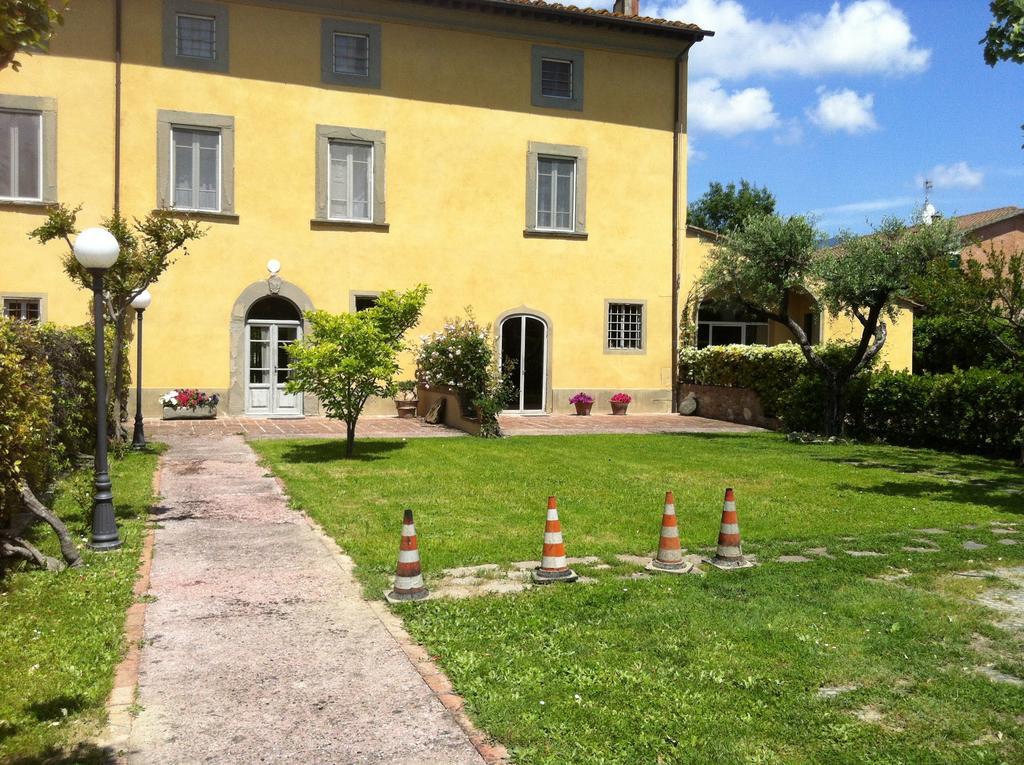 B&B Glicine E Luna Cascina Luaran gambar
