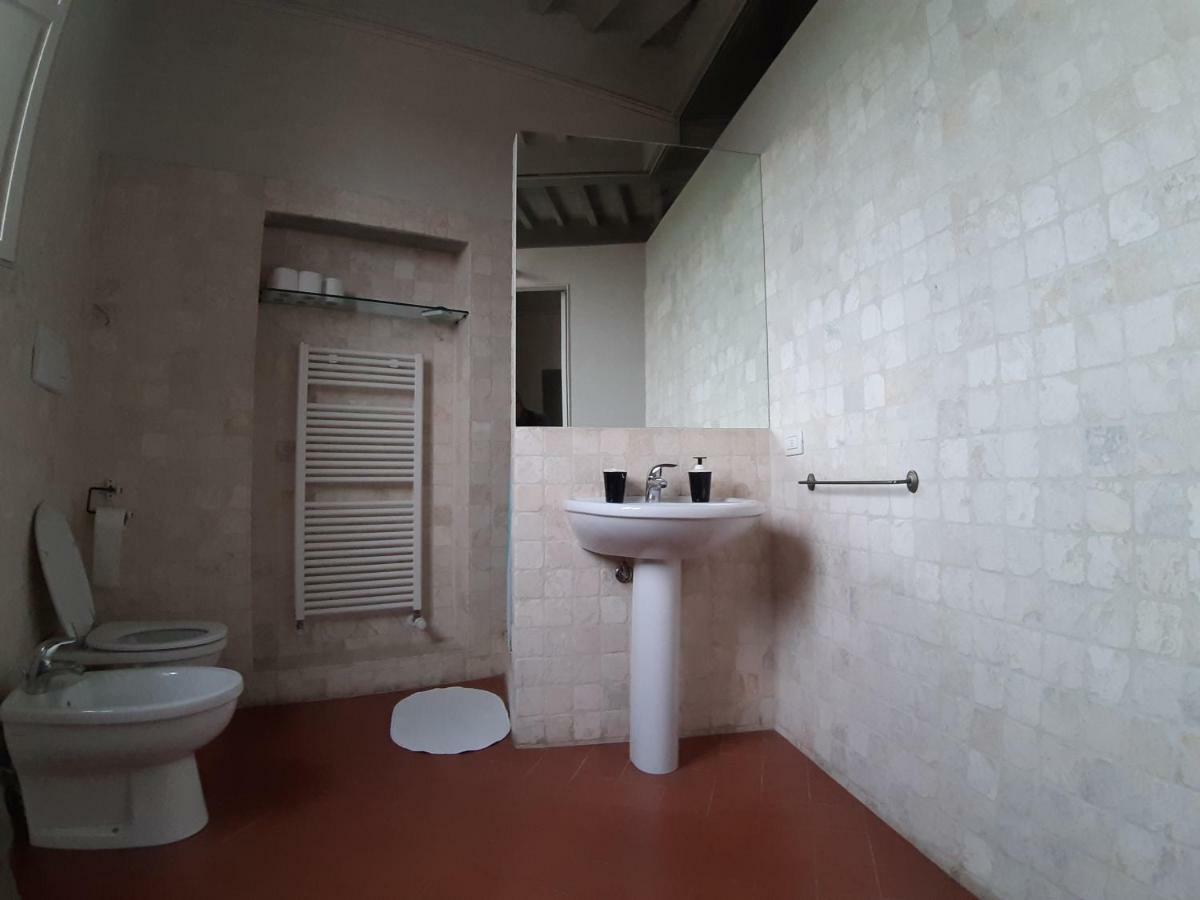 B&B Glicine E Luna Cascina Luaran gambar