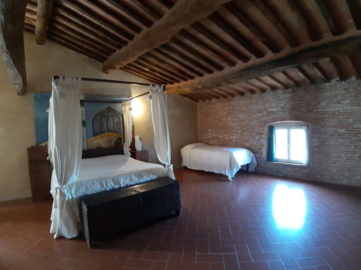 B&B Glicine E Luna Cascina Luaran gambar