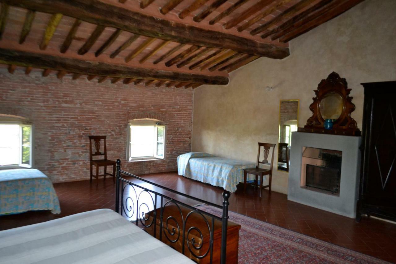 B&B Glicine E Luna Cascina Luaran gambar
