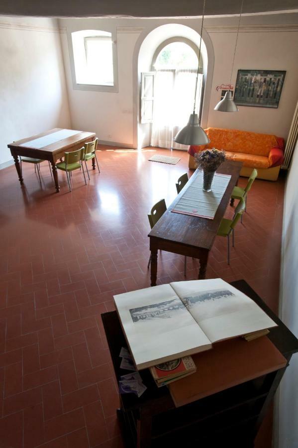 B&B Glicine E Luna Cascina Luaran gambar